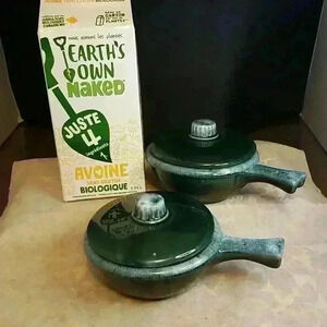 2....Hull, French Onion  Lidded soup bowls